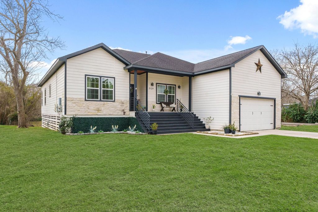 5129 Shady Oaks Lane, Friendswood, TX 77546