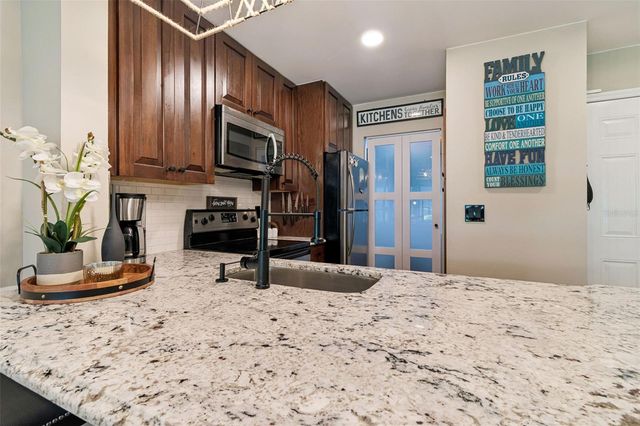 4115 CHATHAM OAK COURT 201, Tampa, FL 33624