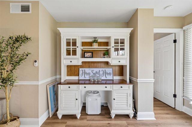 4115 CHATHAM OAK COURT 201, Tampa, FL 33624