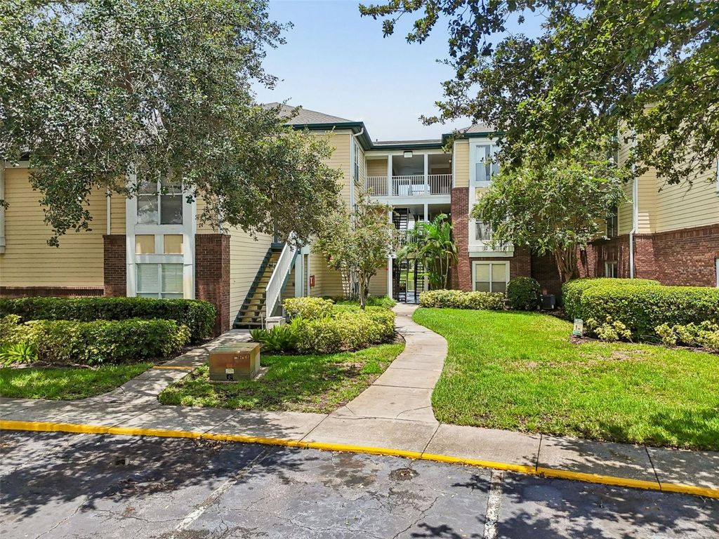 4115 CHATHAM OAK COURT 201, Tampa, FL 33624