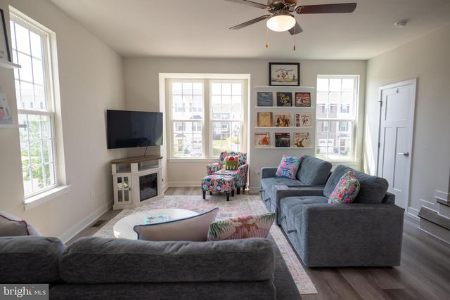 215 DALTON DR, Woolwich Twp, NJ 08085