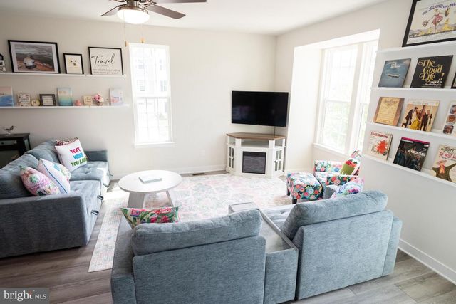 215 DALTON DR, Woolwich Twp, NJ 08085