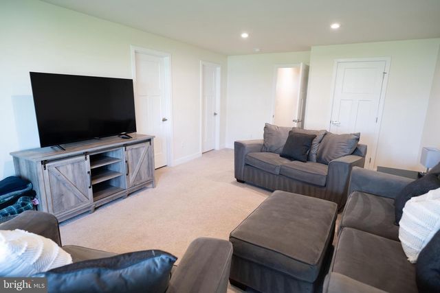 215 DALTON DR, Woolwich Twp, NJ 08085