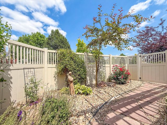 1441 Moonlight Dr, Longmont, CO 80504