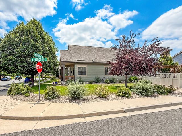 1441 Moonlight Dr, Longmont, CO 80504