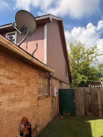 3058 Hazy Park Drive, Houston, TX 77082