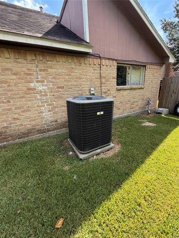 3058 Hazy Park Drive, Houston, TX 77082