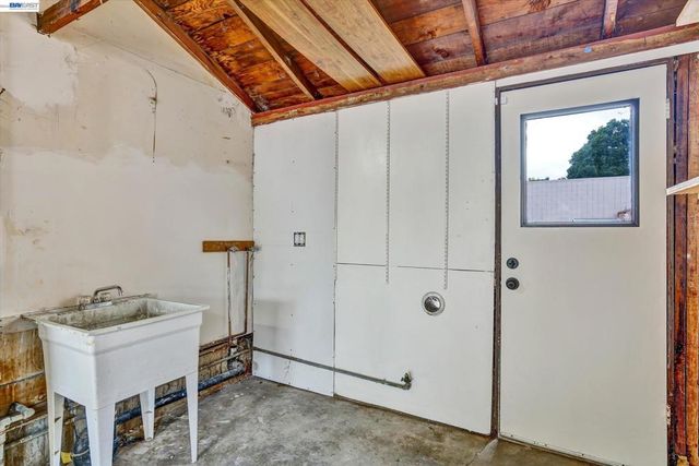 86 Preda St, San Leandro, CA 94577
