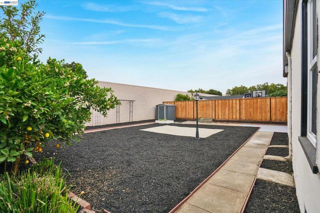 86 Preda St, San Leandro, CA 94577