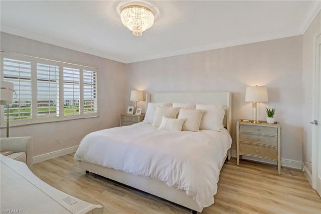 21 High Point CIR E # 601, Naples, FL 34103