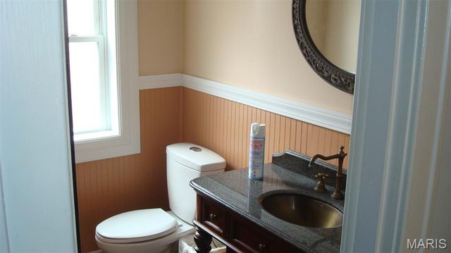 2015 S Big Bend Boulevard, Maplewood, MO 63117