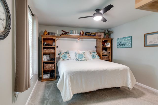 102 Donna Ct, Hendersonville, TN 37075