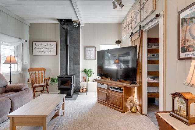 102 Donna Ct, Hendersonville, TN 37075