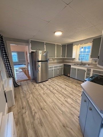 12 Mayhew Street 2nd floor, Hopkinton, MA 01748