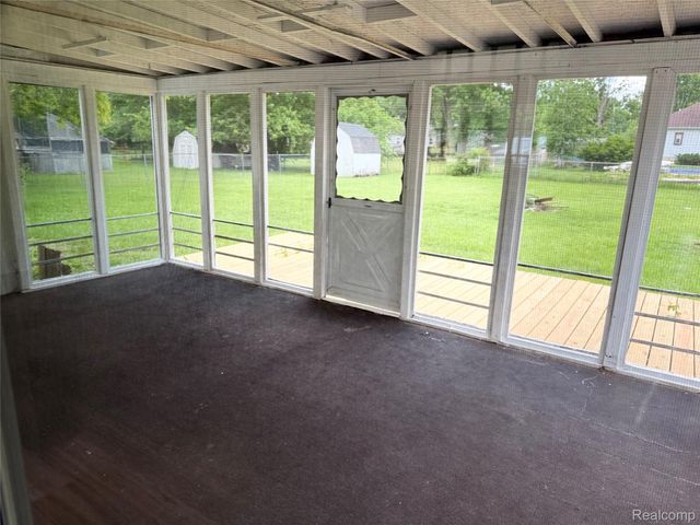5347 Mapletree Drive, Flint Charter Township, MI 48532