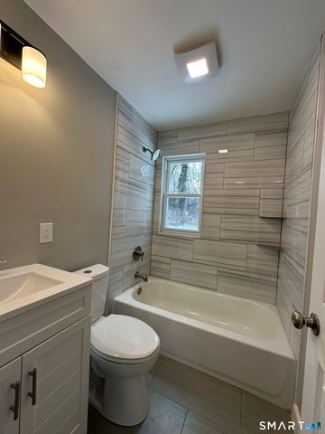 11 Fyler Drive, Windsor, CT 06095