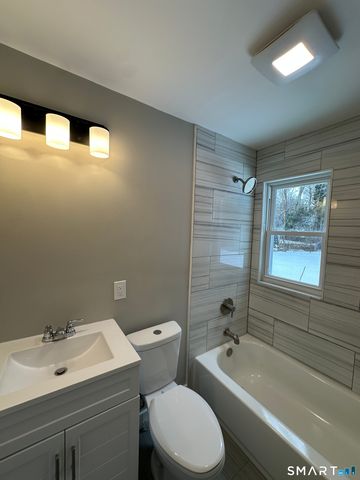 11 Fyler Drive, Windsor, CT 06095