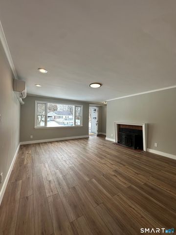 11 Fyler Drive, Windsor, CT 06095