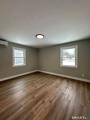 11 Fyler Drive, Windsor, CT 06095