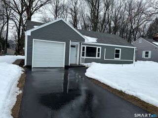 11 Fyler Drive, Windsor, CT 06095