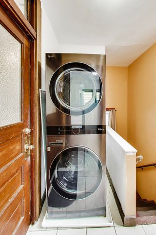 5814 N Campbell Avenue, Chicago, IL 60659