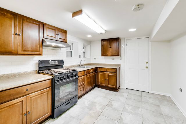 5814 N Campbell Avenue, Chicago, IL 60659