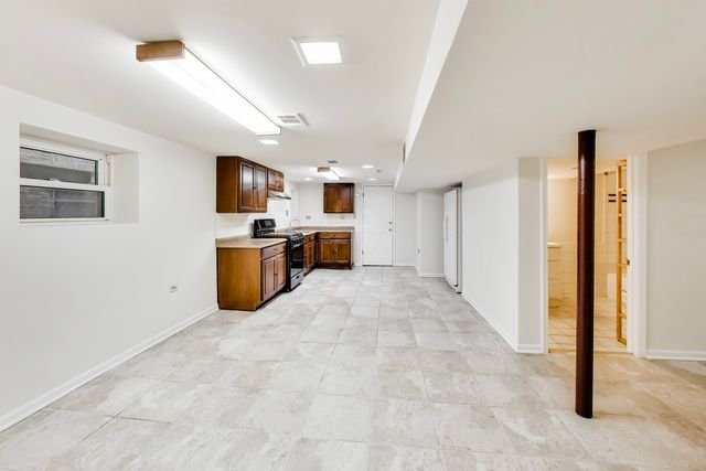 5814 N Campbell Avenue, Chicago, IL 60659