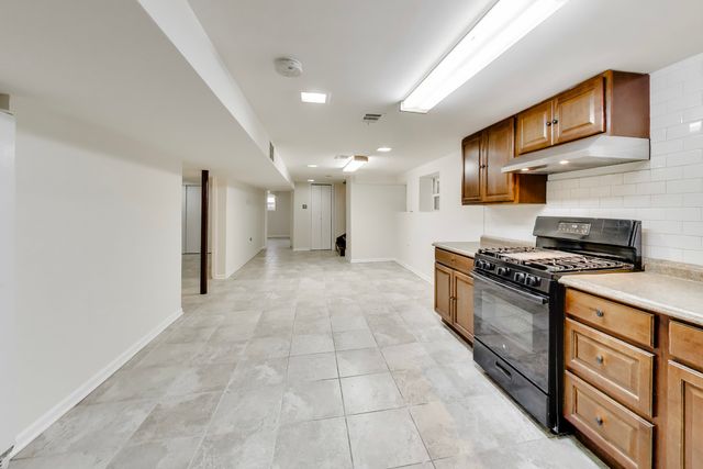 5814 N Campbell Avenue, Chicago, IL 60659