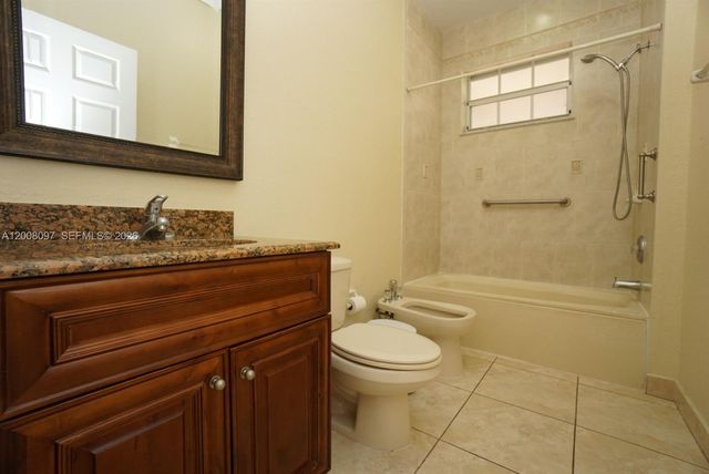 2927 SW 145th Ct, Miami, FL 33175