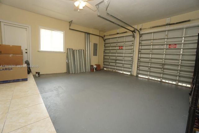 2927 SW 145th Ct, Miami, FL 33175