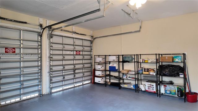 2927 SW 145th Ct, Miami, FL 33175