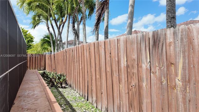 2927 SW 145th Ct, Miami, FL 33175