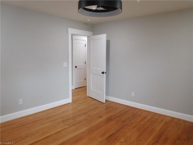 1314 Ebert Street, Winston-salem, NC 27103