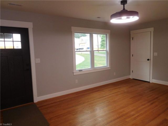1314 Ebert Street, Winston-salem, NC 27103
