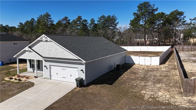 370 Bulldawg Lane, Raeford, NC 28376