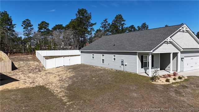 370 Bulldawg Lane, Raeford, NC 28376