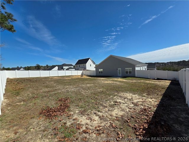 370 Bulldawg Lane, Raeford, NC 28376