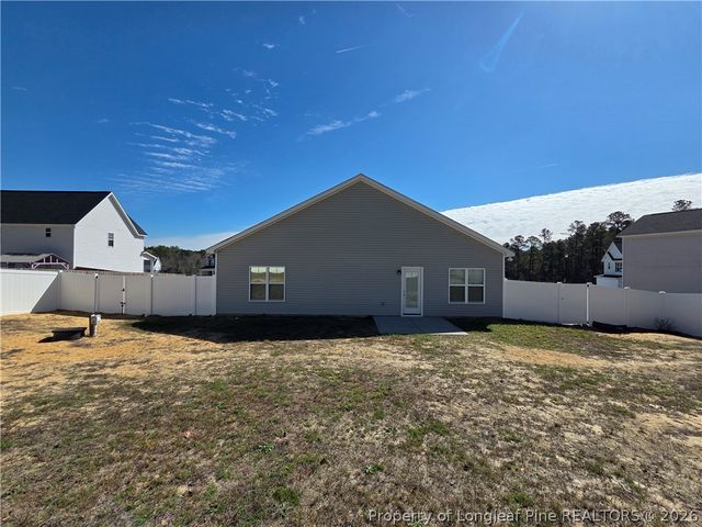 370 Bulldawg Lane, Raeford, NC 28376