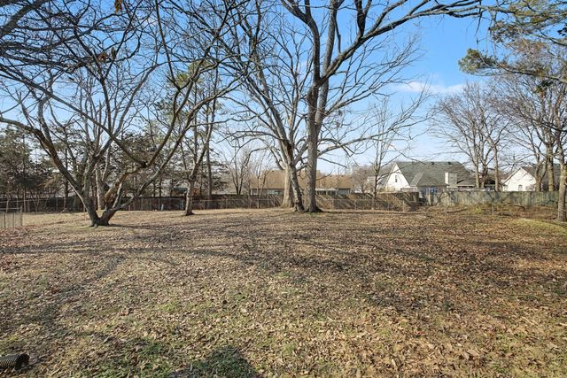 112 General Forrest Ct, Smyrna, TN 37167