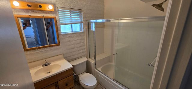 8425 E Mary Drive, Tucson, AZ 85730