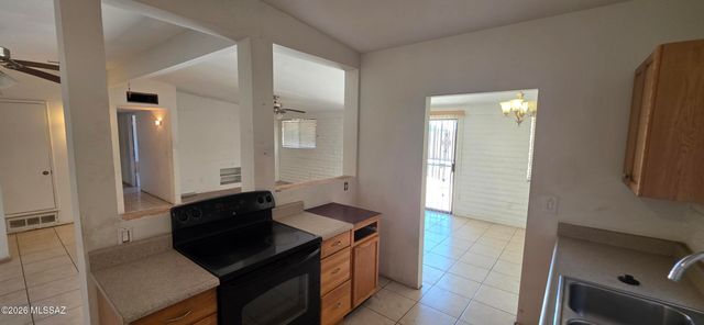 8425 E Mary Drive, Tucson, AZ 85730