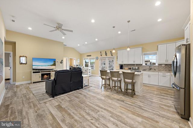 96 ALBERT DRIVE, Manahawkin, NJ 08050