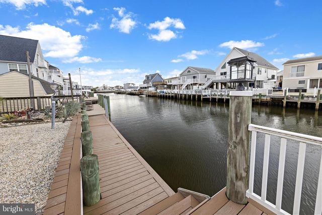 96 ALBERT DRIVE, Manahawkin, NJ 08050