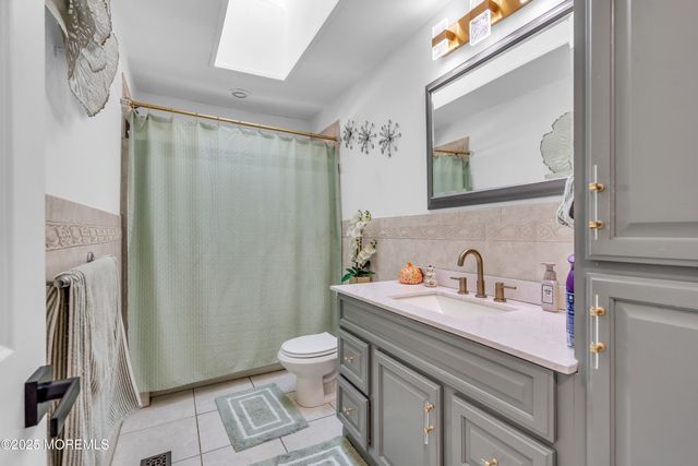 904 Tudor Drive, Toms River, NJ 08753