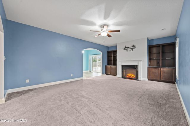 207 Knightheads Drive, Swansboro, NC 28584