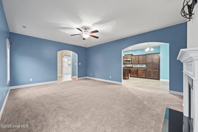 207 Knightheads Drive, Swansboro, NC 28584