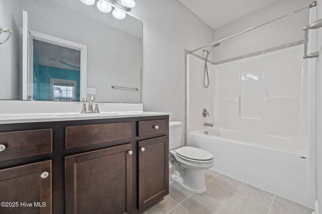 207 Knightheads Drive, Swansboro, NC 28584