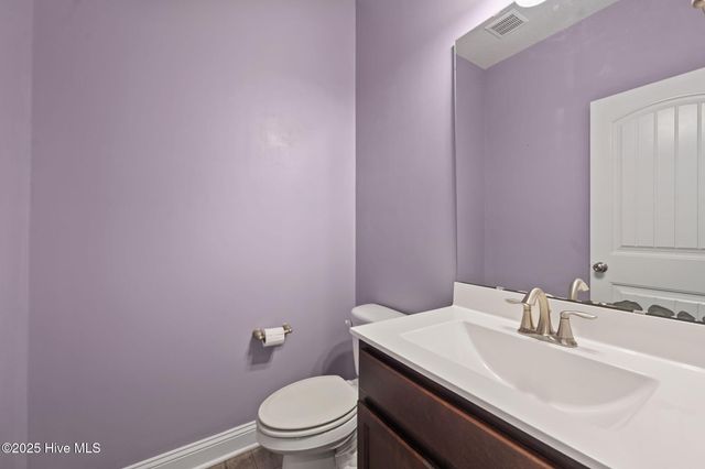 207 Knightheads Drive, Swansboro, NC 28584