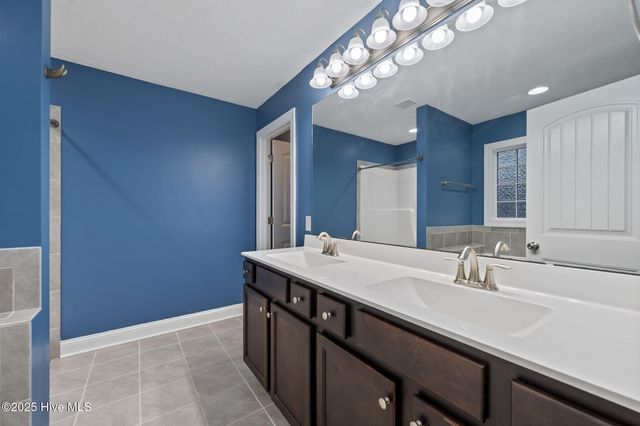 207 Knightheads Drive, Swansboro, NC 28584