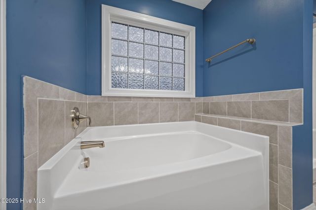 207 Knightheads Drive, Swansboro, NC 28584